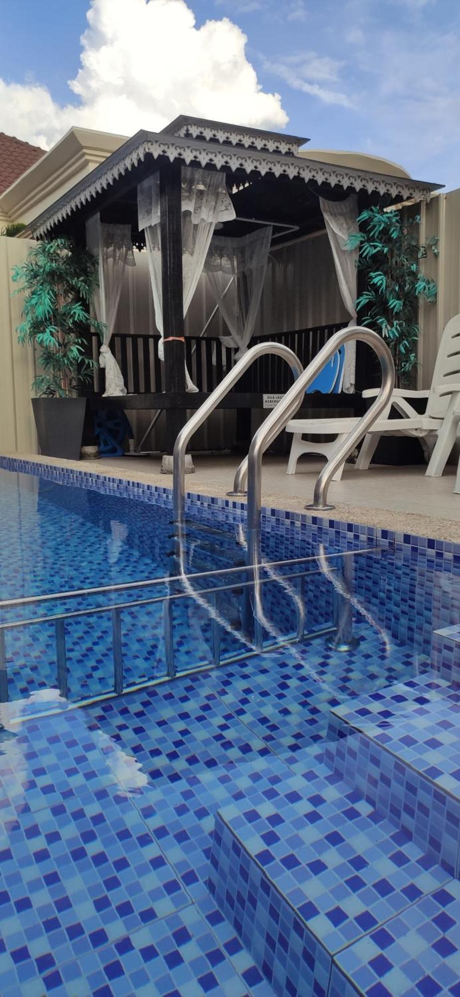 Private Pool Cassa Dinies, Wifi , Bbq,10 Pax Villa Rantau Panjang Exteriör bild