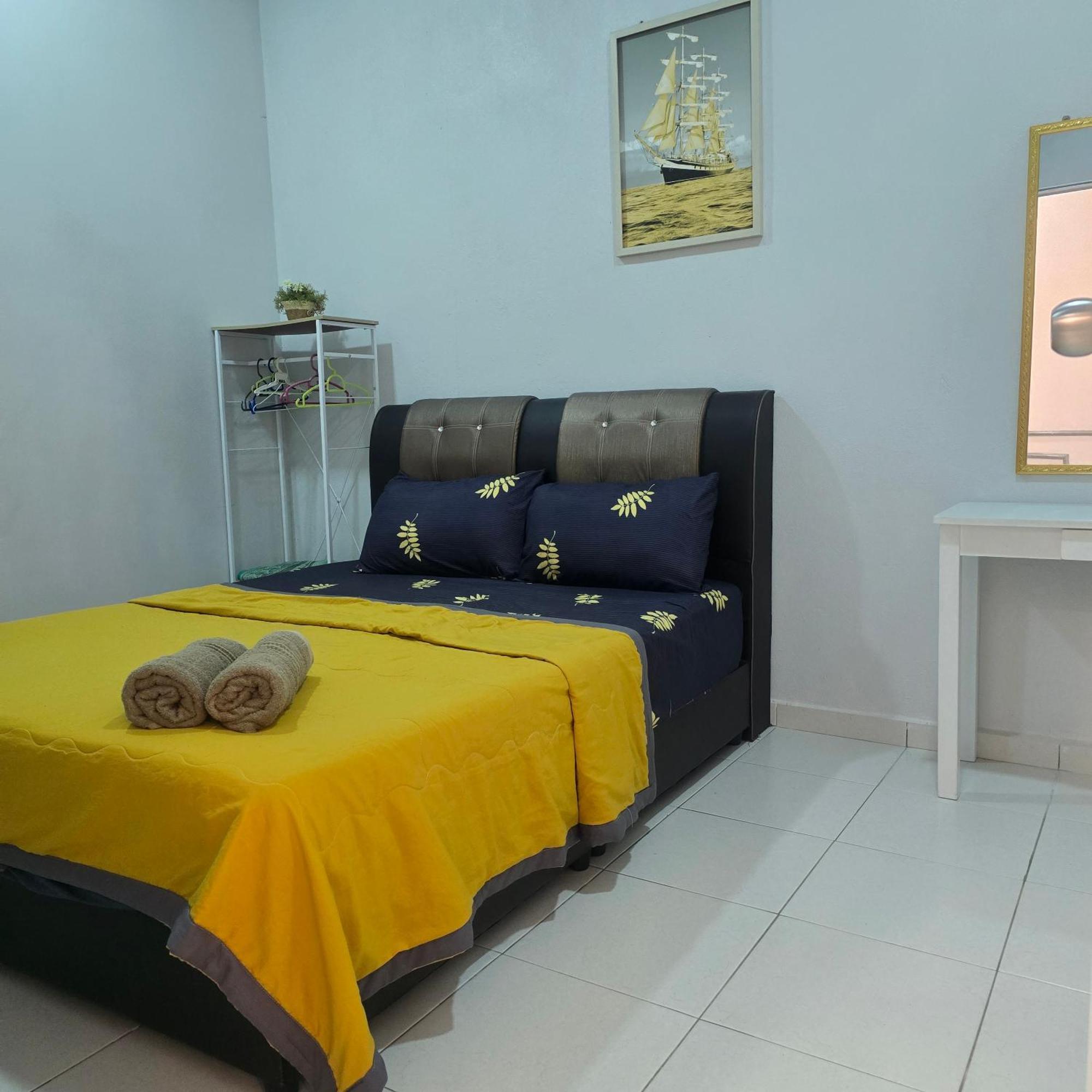 Private Pool Cassa Dinies, Wifi , Bbq,10 Pax Villa Rantau Panjang Exteriör bild
