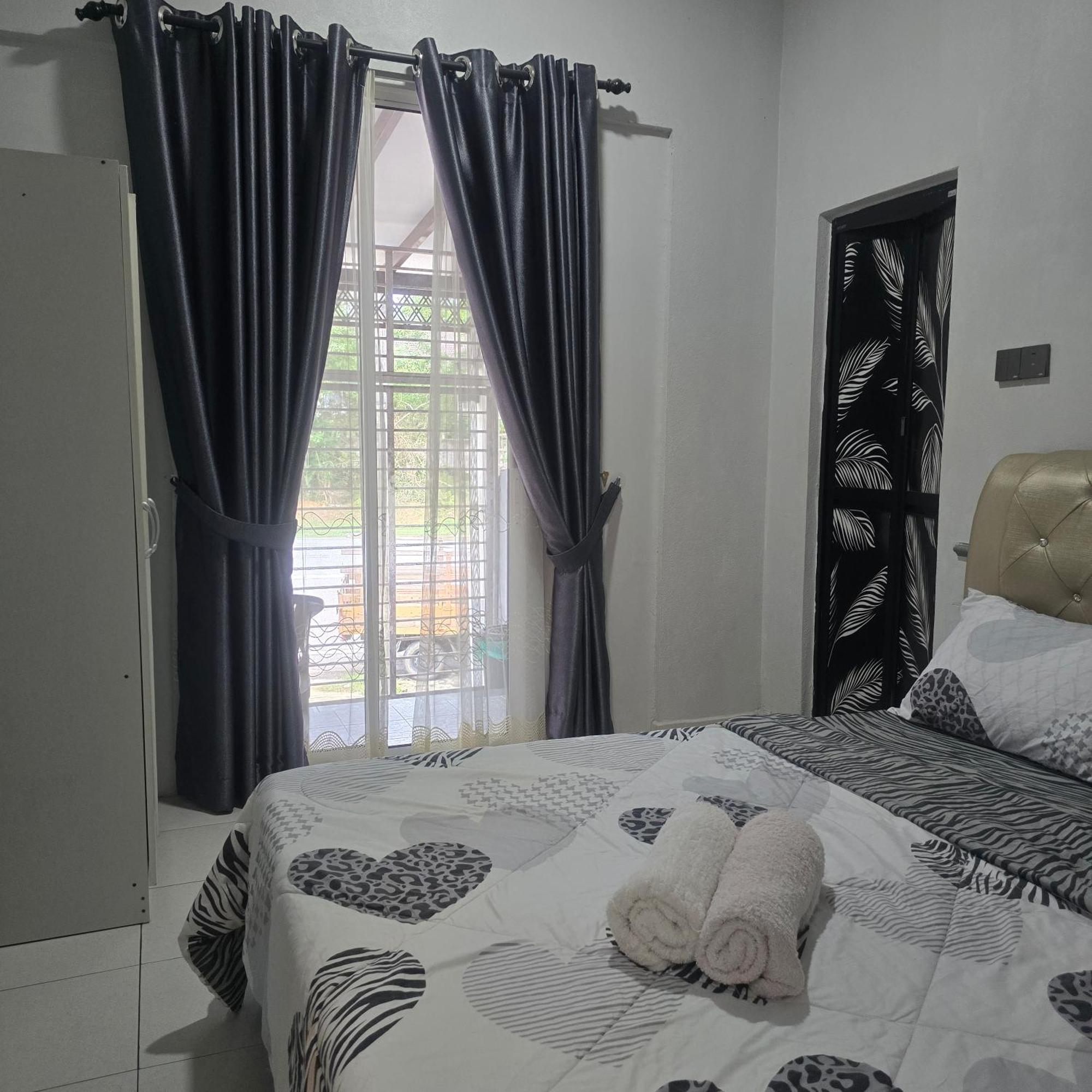 Private Pool Cassa Dinies, Wifi , Bbq,10 Pax Villa Rantau Panjang Exteriör bild